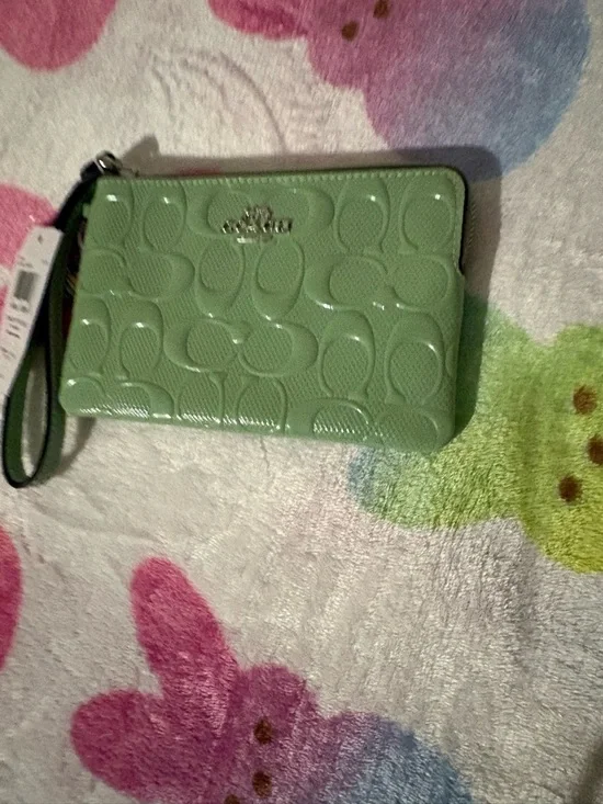 Coach Green Patent Leather Wristlet Clutch - Picture 3 of 5
